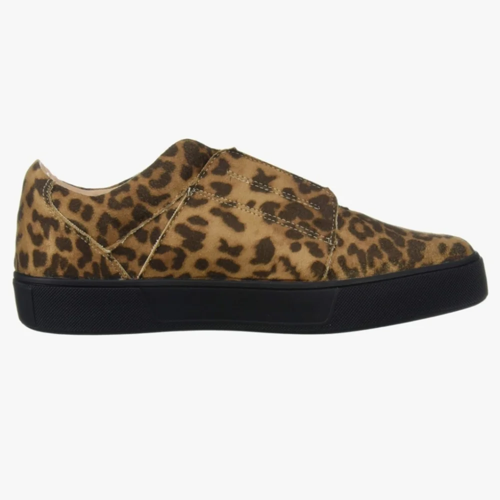 Very Volatile Foxfire Sneakers | Size 7